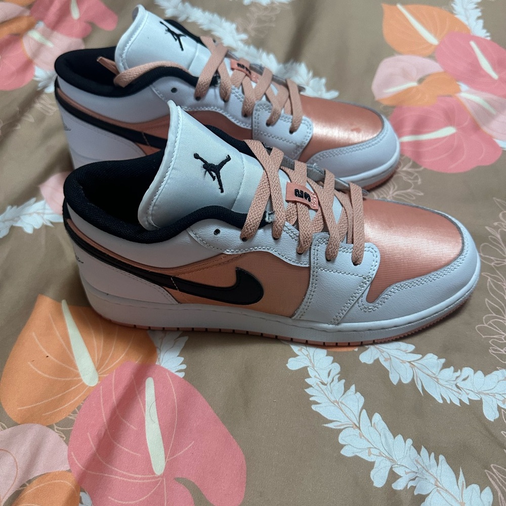 New Jordan 1 Low Sneakers Size 7 - White and Peach. Youth 6/Womens 7.